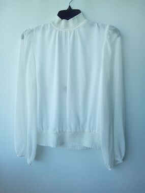 1.STATE Smocked High Neck Keyhole Back Chiffon Blouse White S